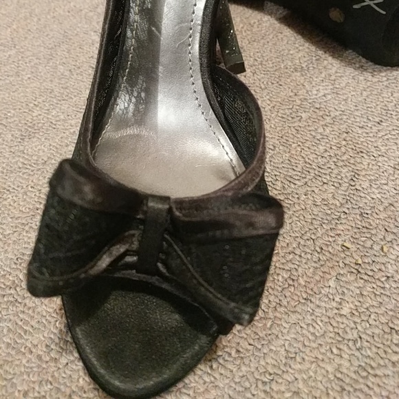 Black lace and sparkle high heels - Picture 5 of 7